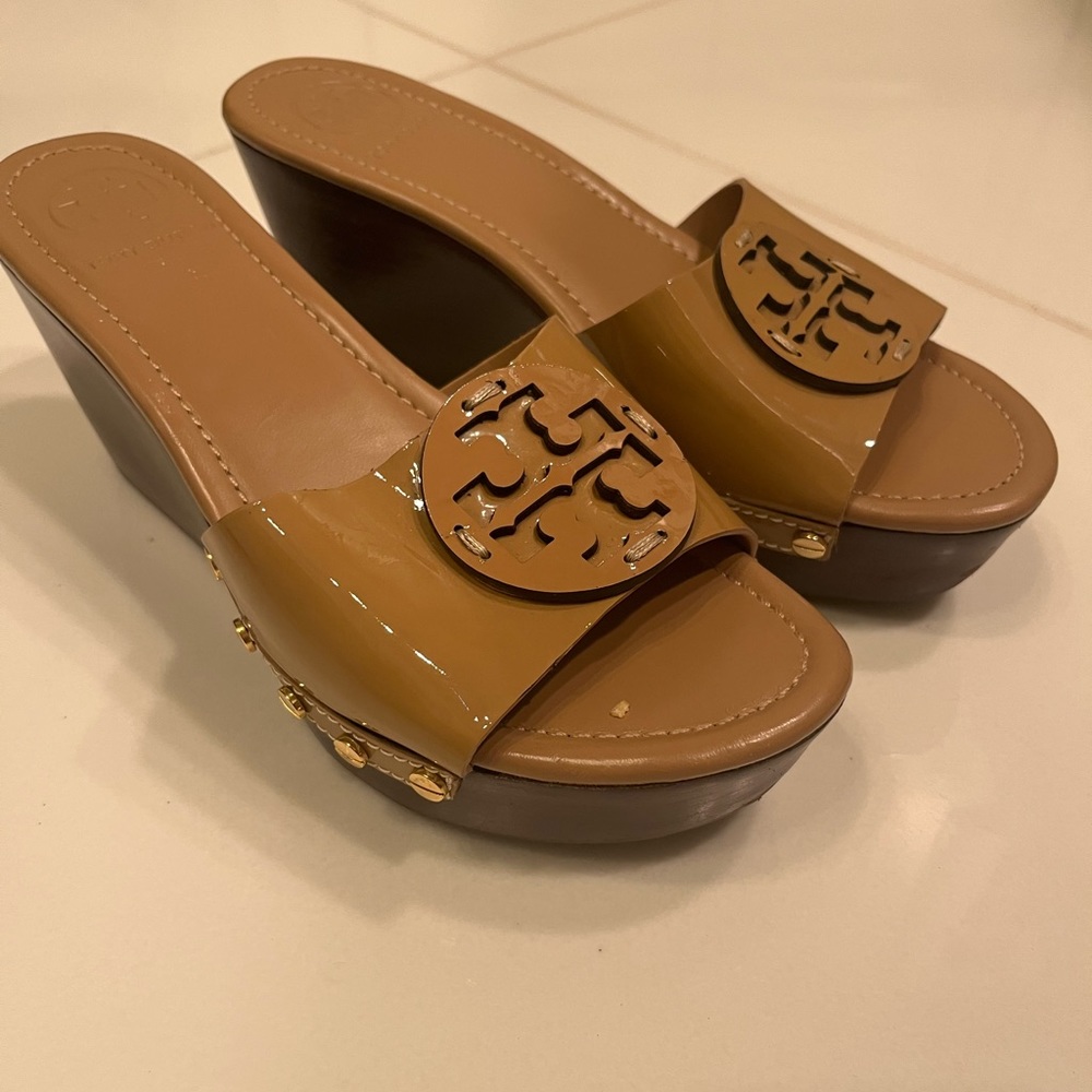 Tory Burch patent leather wedge size 7